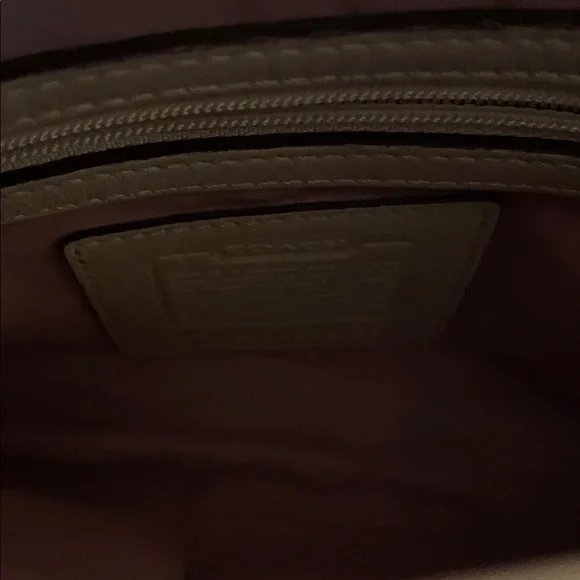 SOHO Coach Pink and Cream Signature Canvas Shoulder Bag with Gold Hardware - Picture 6 of 10